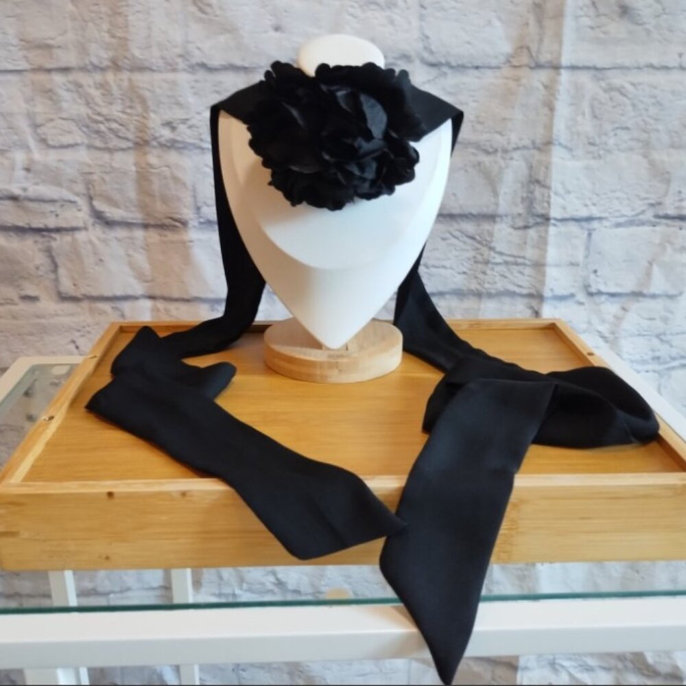 ZARA Flower Neck Bow